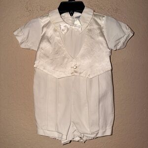 ALEXIS Elegant White Baby Romper with Bow Satin Tie- Size 9 months
